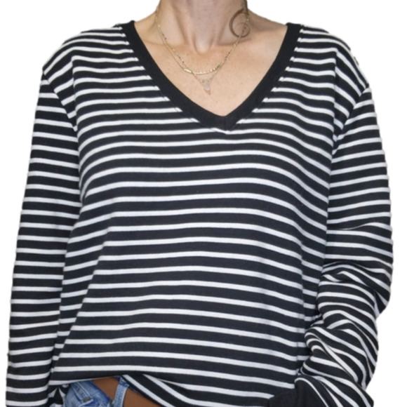 A New Day Black and White Striped Sweatshirt - Picture 3 of 10